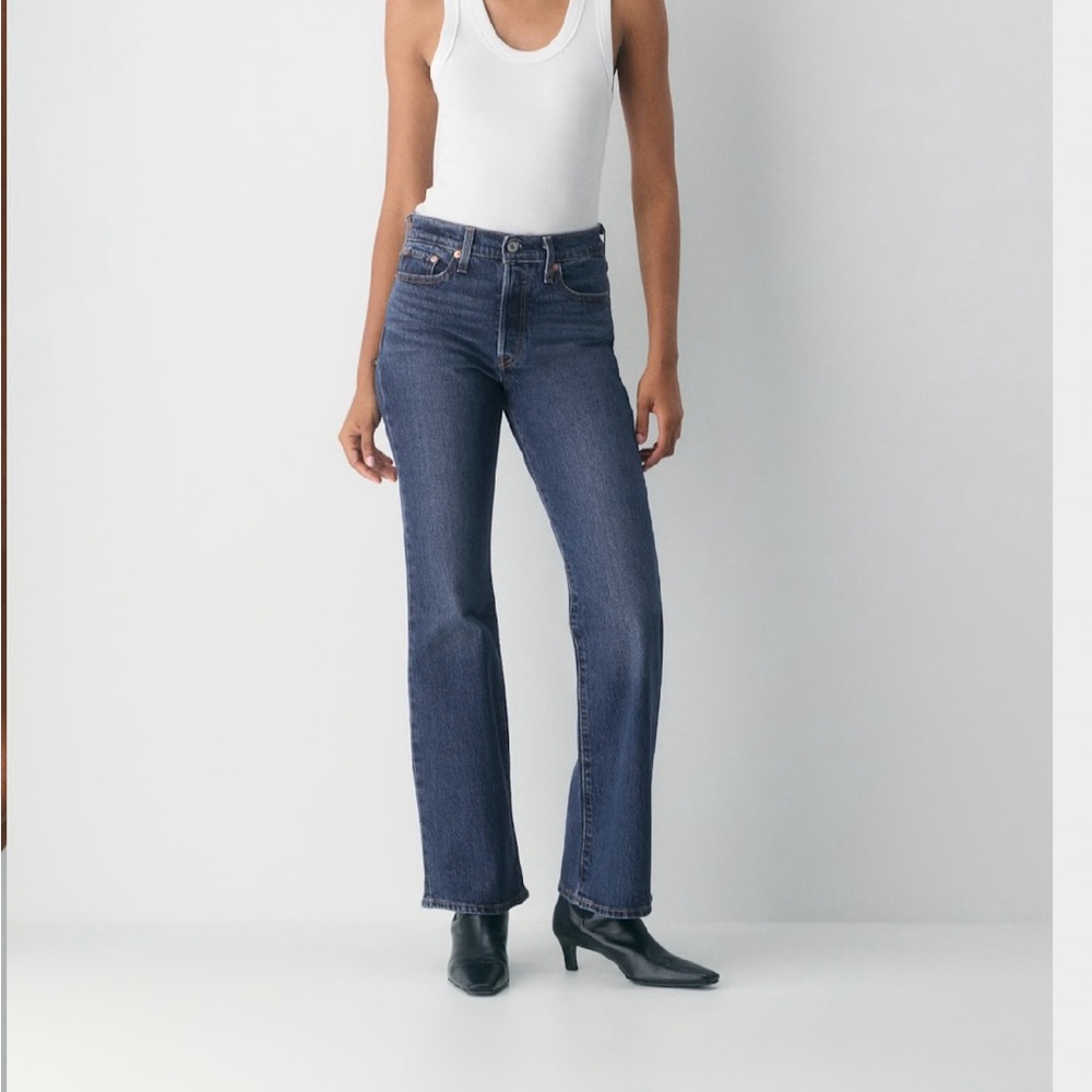 Levi’s Wedgie Bootcut - 28 x 34